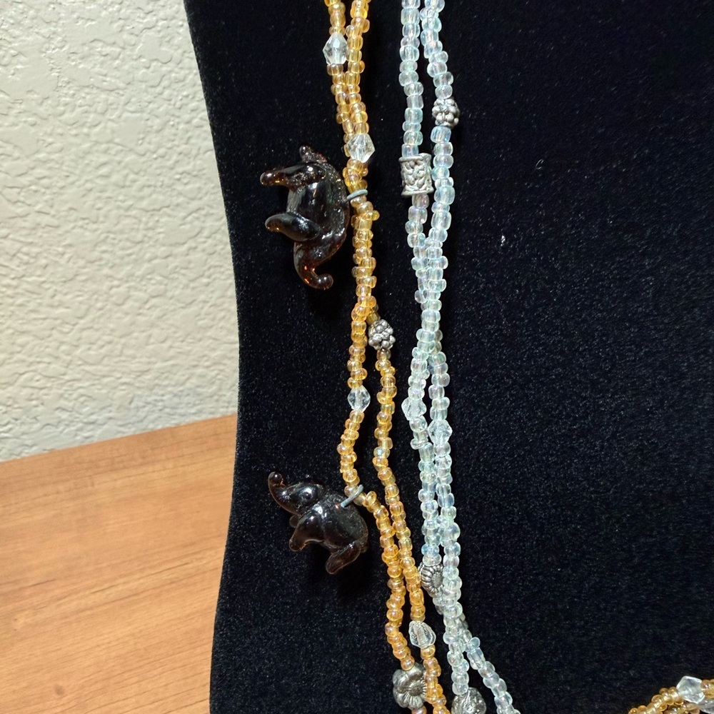 Vintage Multi Strand Glass Bead Necklace Cream And Brown W 3 Glass Elephants 13" - Picture 2 of 5